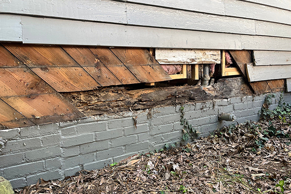 house wood rot on 1920s bungalow